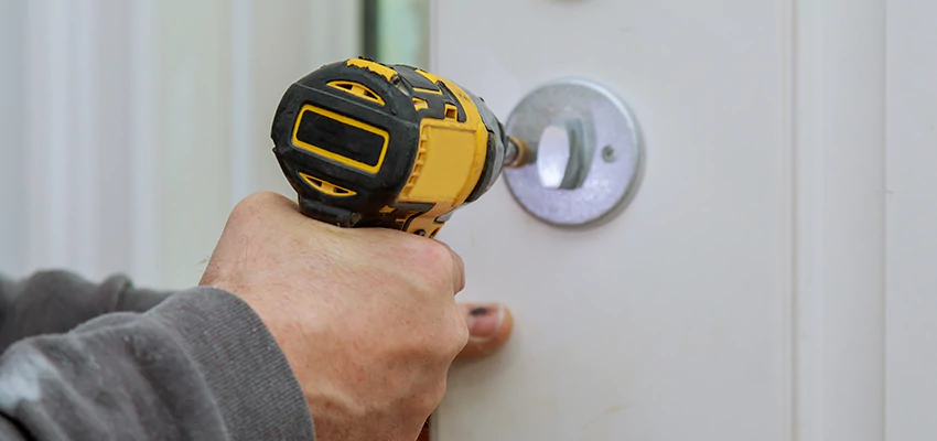 Street Locksmith For Smart Lock Repair in Santa Maria, CA